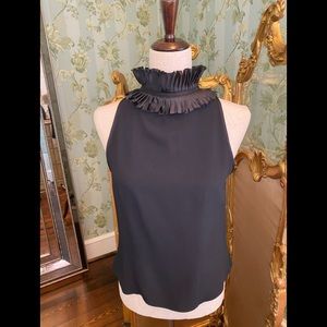 Sensational black top w/ beautiful detailed collar